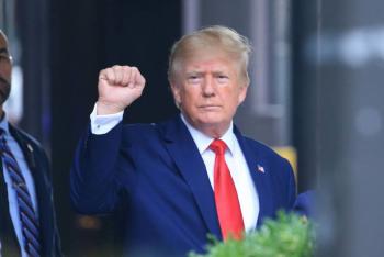 Departamento de Justicia se opone a publicar motivos del allanamiento en casa de Trump