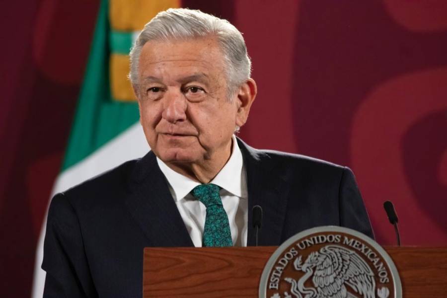 AMLO pensó en adquirir el 51% de acciones de Banamex