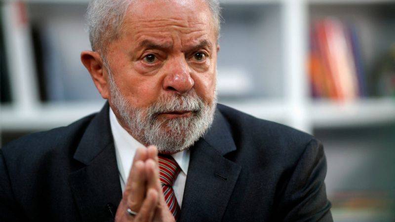 Lula mantiene amplio liderazgo pero Bolsonaro avanza en disputa electoral