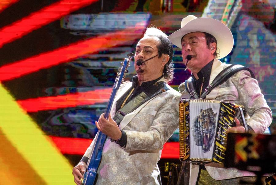 Porque “el pueblo se ha portado bien”, AMLO garantiza show de 4 horas de los Tigres del Norte en el Zócalo