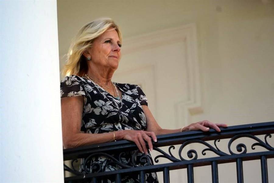 Jill Biden se recupera de Covid y se reunirá con su esposo en Delaware