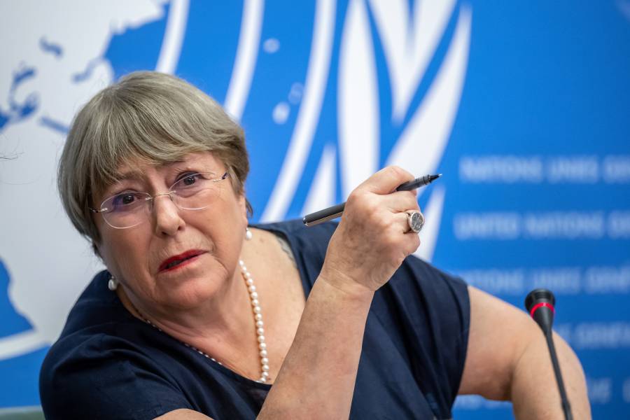 Bachelet, preocupada por el impacto del caso Assange sobre la libertad de prensa