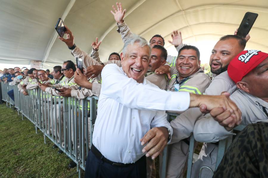 AMLO asegura que plan de conectividad con internet tiene presupuesto garantizado