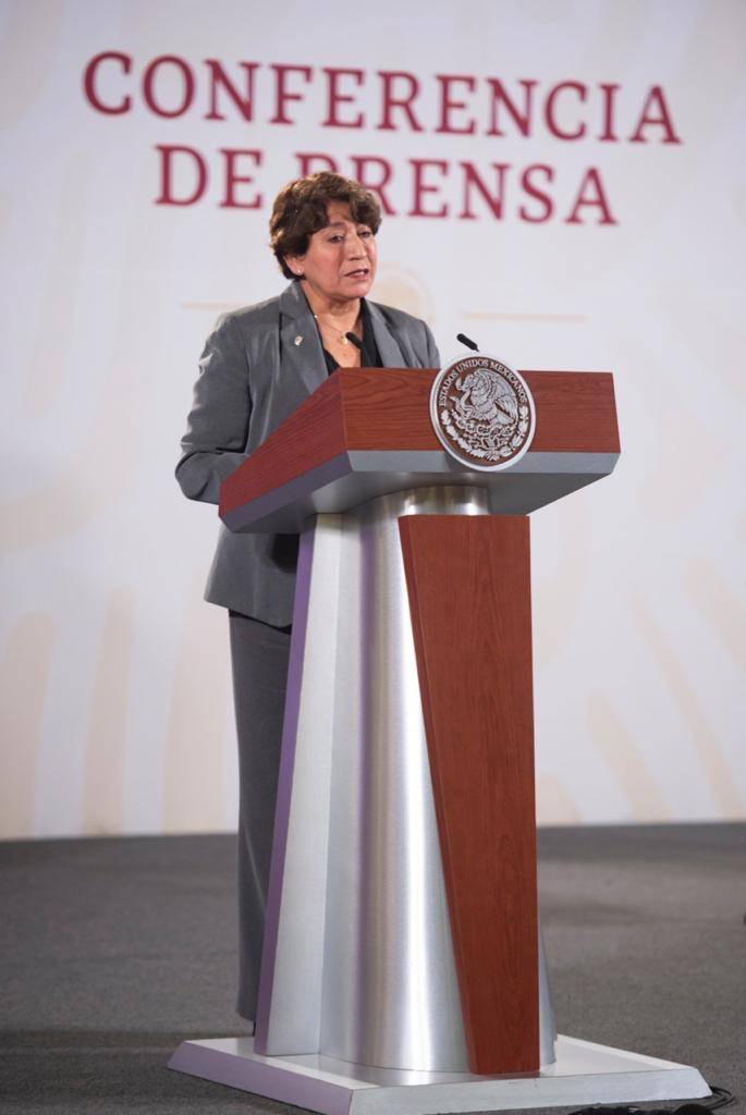 Secretaria Delfina Gómez defiende nuevo plan de estudios