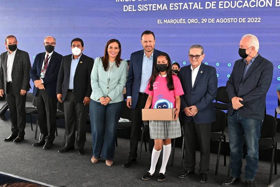 Mauricio Kuri anuncia programa para dotar con Internet a escuelas públicas en Querétaro