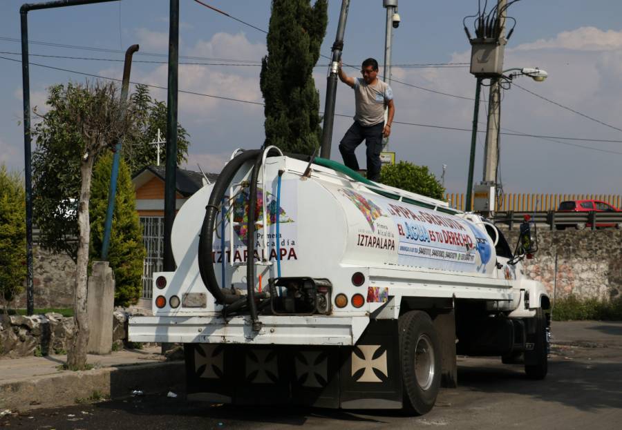 Ecatepec da nuevo golpe contra huachicoleo de agua; policías aseguran toma clandestina y detienen a un pipero