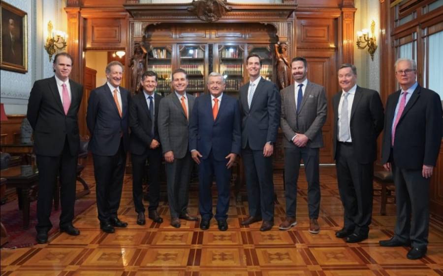 AMLO recibe a directivos de las Grandes Ligas en Palacio Nacional