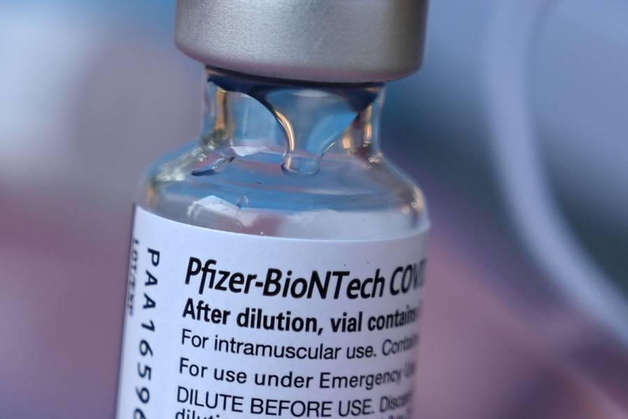 EEUU autoriza nueva versión de vacunas de Pfizer y Moderna anticovid para Ómicron