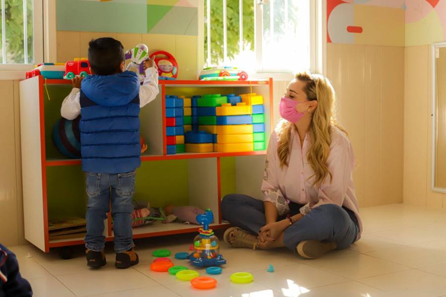 Recibe Botsi a niño de dos años que habita con su mamá en el Centro Penitenciario Femenil