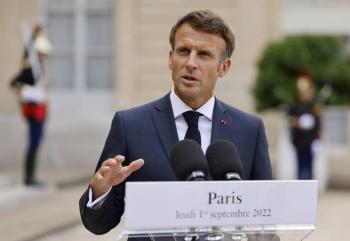 Emmanuel Macron defiende di&aacute;logo con Rusia para 
