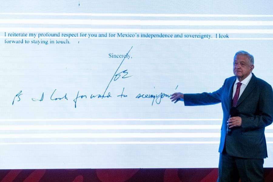AMLO evita mostrar carta que le envió Biden, pero revela la posdata