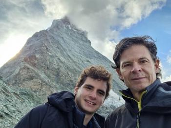 Mexicanos conquistan el pico m&aacute;s peligroso de Europa como entrenamiento para el Everest
