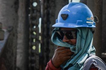 Familiares de mineros realizan una misa a un mes del colapso en la mina “El Pinabete”