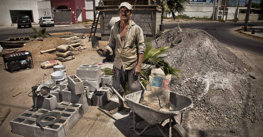 8 millones de personas trabajan sin ingreso suficiente y 6 millones sin seguro social: ACFP
