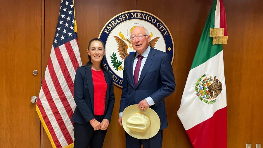 Ken Salazar se reúne con Claudia Sheinbaum; abordan tema de la tala de árboles