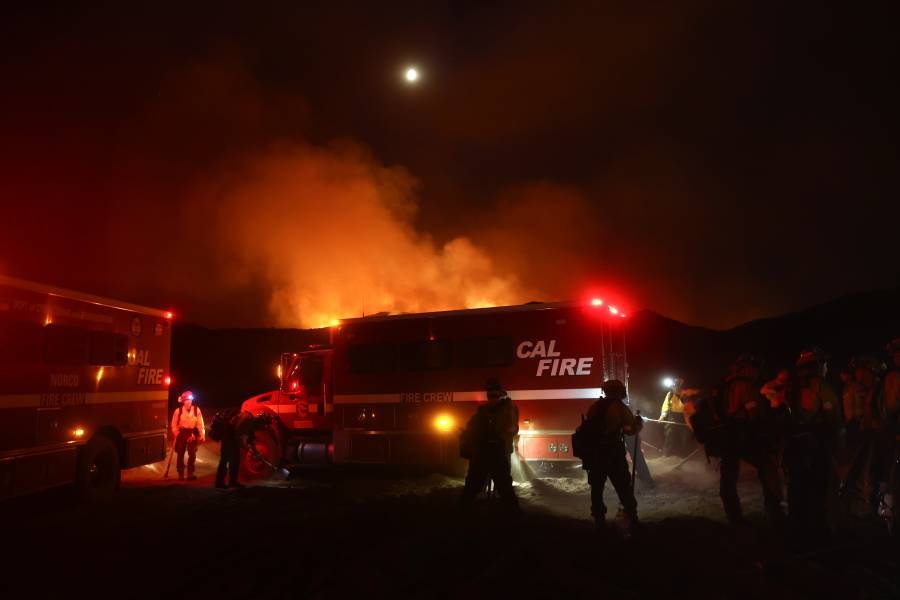 Reportan cuatro personas fallecidas y diversos heridos por incendios forestales en California