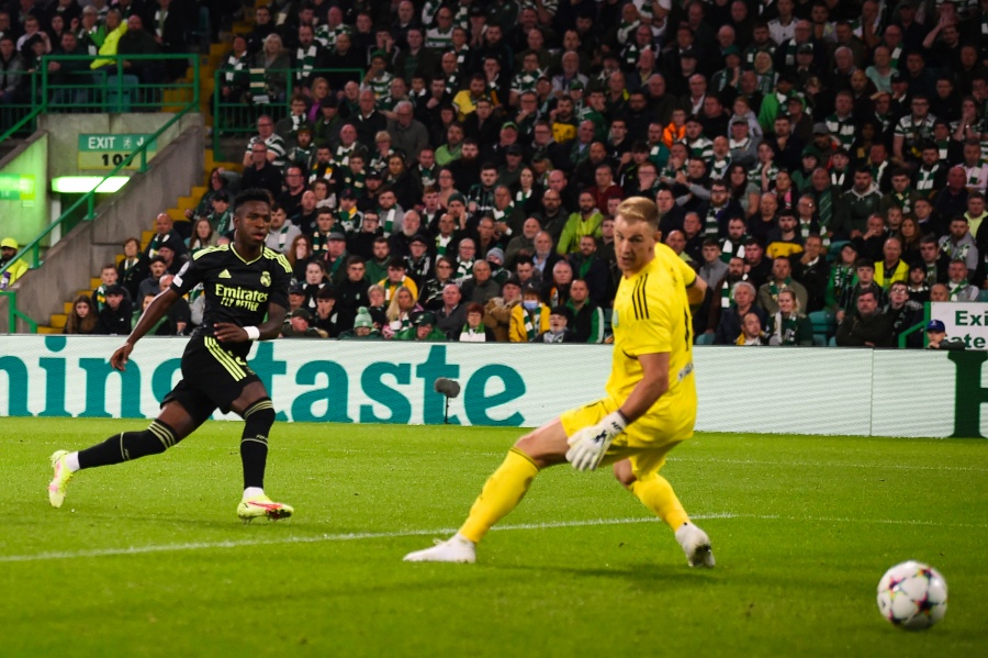 El campeón Real Madrid golea al Celtic en su estreno en la Champions League