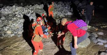 Suman 65 muertos y 248 heridos por el sismo de 6.8 grados en China