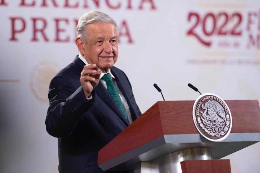 Ex presidentes y altos funcionarios incurrieron en traición al país, acusa AMLO