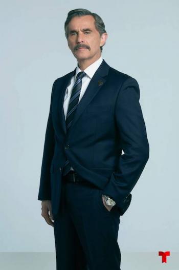 Humberto Zurita afirma que series sobre narcotr&aacute;fico no son una apolog&iacute;a del mal