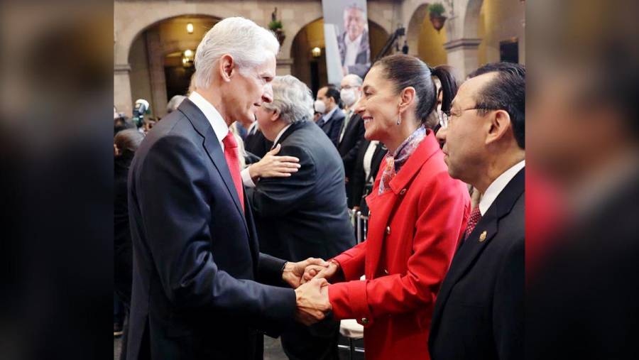 Elogia Del Mazo a Sheinbaum y AMLO durante su quinto informe