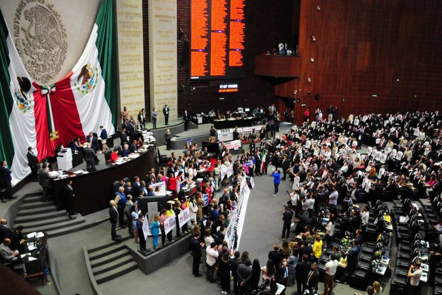 Morena avala estrategia para garantizar aprobación de Reforma Militar en San Lázaro