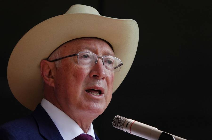 EEUU no detendrá alertas de viaje a México por seguridad: Ken Salazar