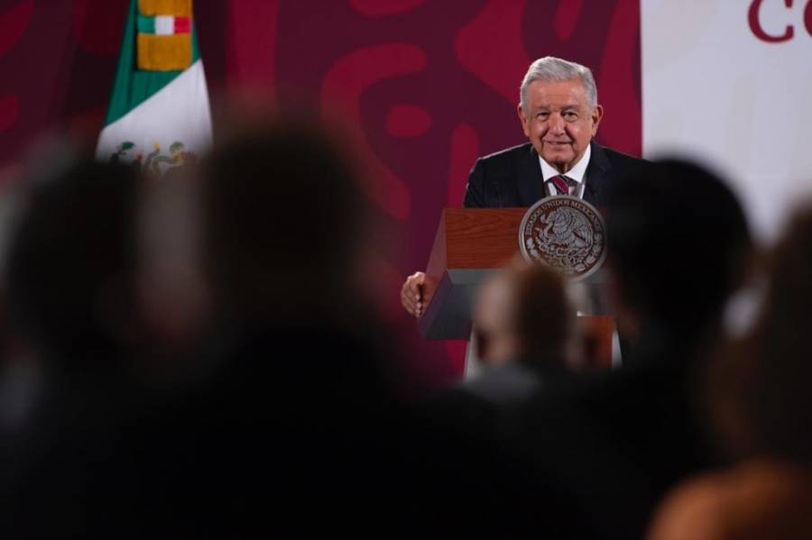 Ajustes de ruta o ‘segundos pisos’ para proteger cenotes de Tren Maya: AMLO