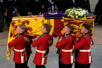 Londres inicia su multitudinario adi&oacute;s a Isabel II