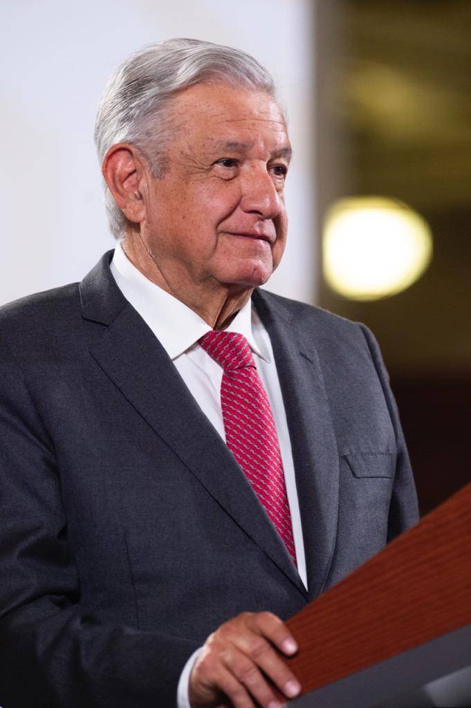 AMLO se queja de que lo señalen por prisión domiciliaria a capo enfermo