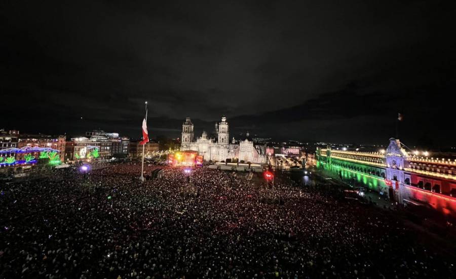 Rugen Los Tigres del Norte; 4T logra verbena musical en el Zócalo