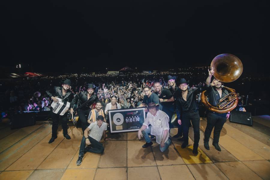 Gran &eacute;xito de Calibre 50 en gira por Sudam&eacute;rica