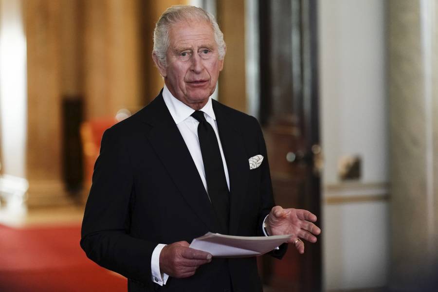 Carlos III agradece apoyo recibido la víspera del funeral de Isabel II