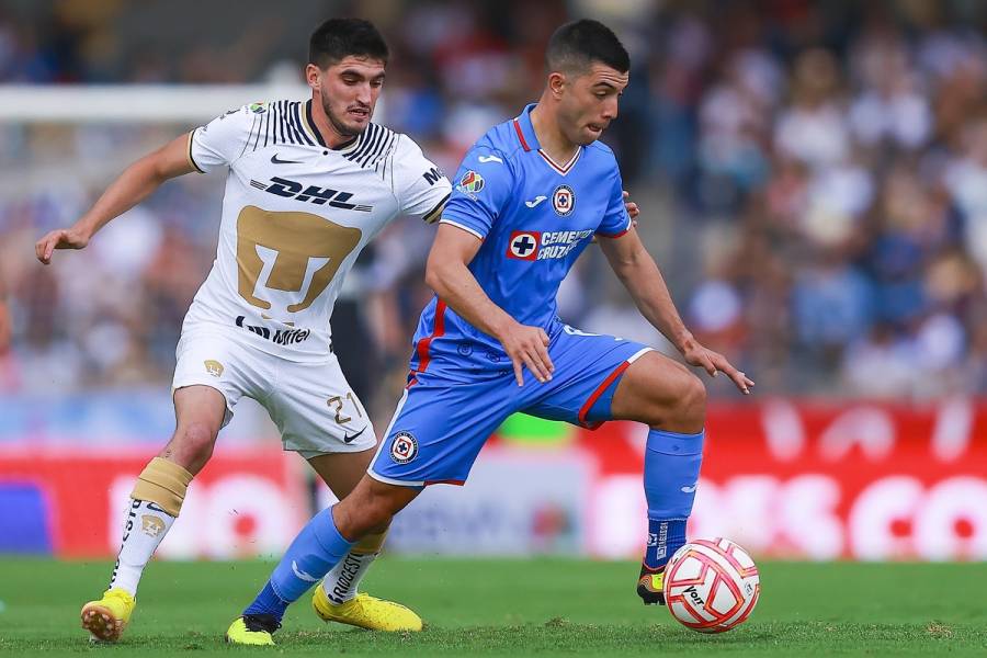 Cruz Azul vence a los Pumas y acaricia el repechaje