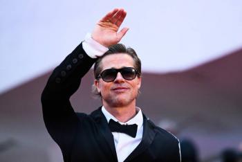 Brad Pitt desvela por primera vez sus esculturas en exposici&oacute;n en Finlandia