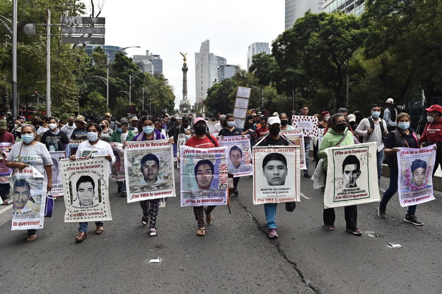 Dictan formal prisión a General por caso Ayotzinapa