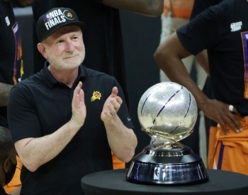 NBA | Due&ntilde;o de los Phoenix Suns anuncia la venta del equipo