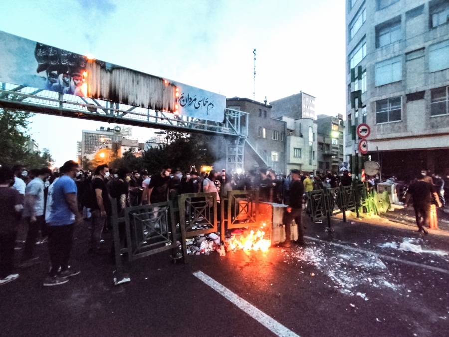 Al menos ocho muertos en protestas en Irán