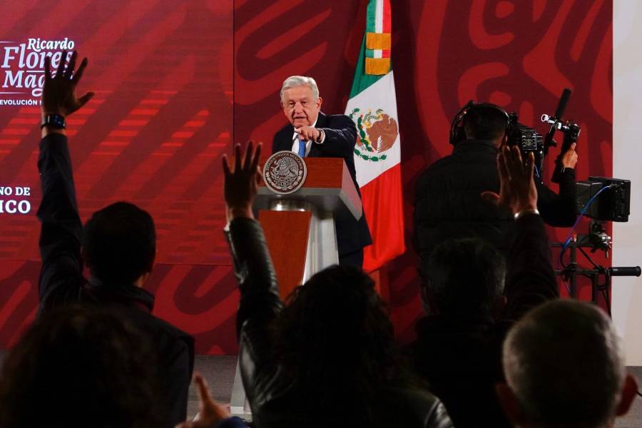 AMLO anuncia acuerdo con empresarios para evitar aumento de la canasta básica