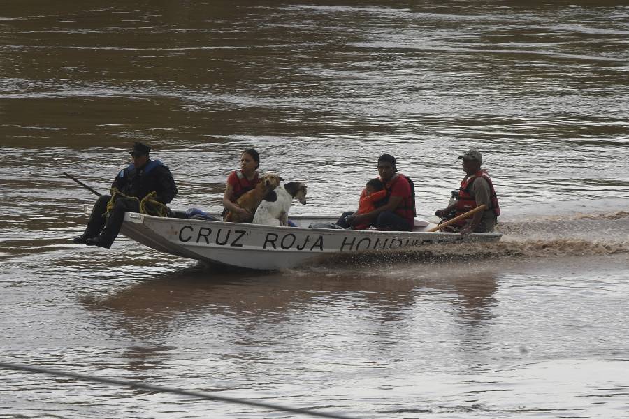 Más de 7.000 personas evacuadas por lluvias que arrecian en Honduras 