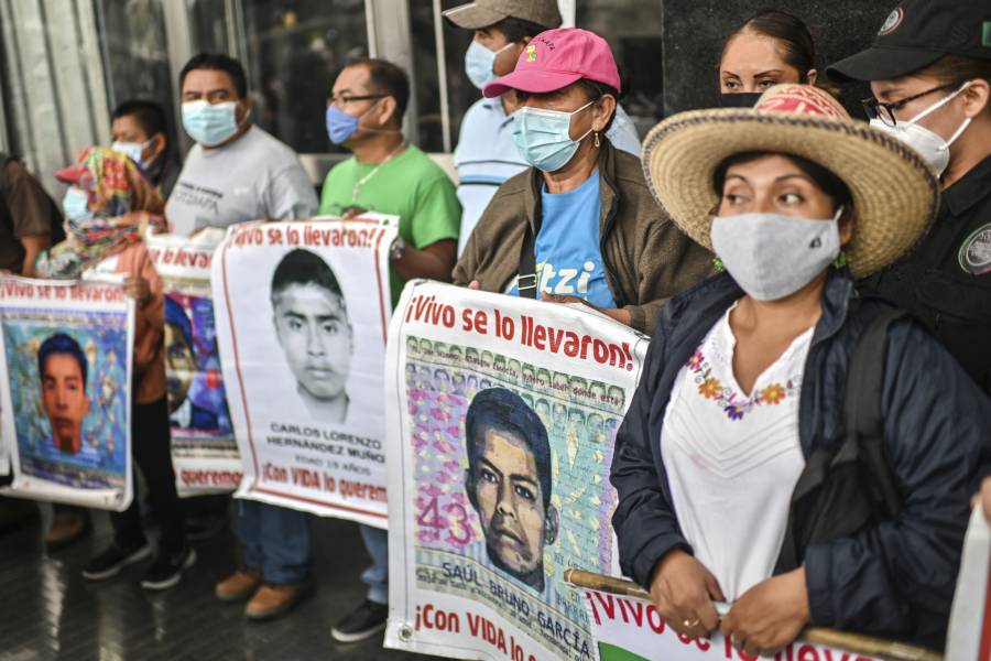 Fiscalía cancela al menos 21 de las 83 órdenes de detención del caso Ayotzinapa