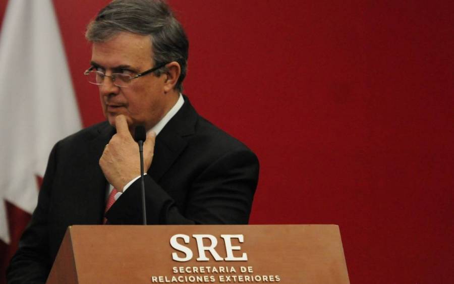 Canciller Ebrard recuerda a México con canción de Los Temerarios, dice extrañar el país