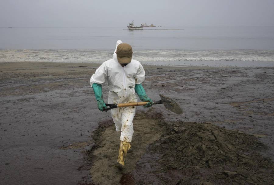 Perú declara en emergencia zona de Amazonía por derrame de petróleo