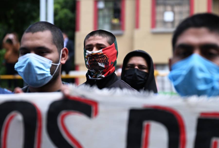 Evitar violencia en protestas por aniversario del caso Ayotzinapa, pide AMLO