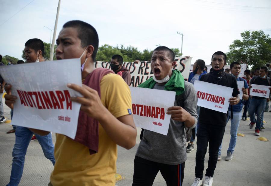 Cancelación de órdenes de aprehensión por Ayotzinapan, por falta de señalamientos, da a conocer AMLO