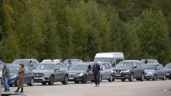 Colas de autom&oacute;viles en frontera con Mongolia tras llamado a reservistas en Rusia