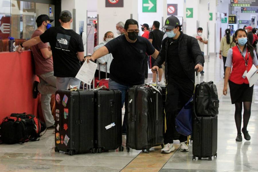 Avanza en el Senado reforma laboral para aumentar días de vacaciones