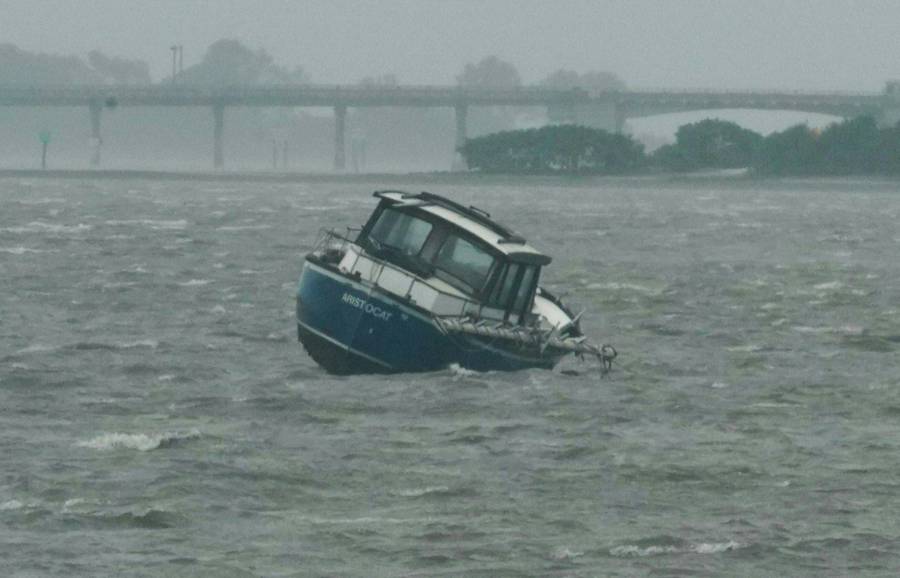 Buscan a por lo menos 23 cubanos desaparecidos al naufragar en las costas de Florida durante huracán Ian