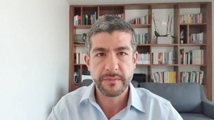 Tabe se disculpa tras video en el cual su papá amaga a servidor publico