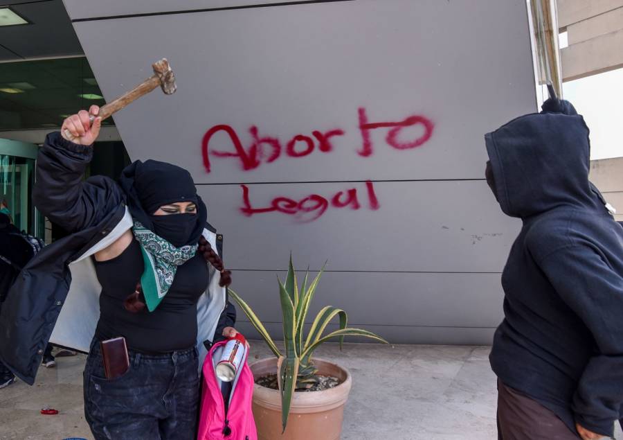 CNDH pide garantizar acceso al aborto legal, seguro y gratuito